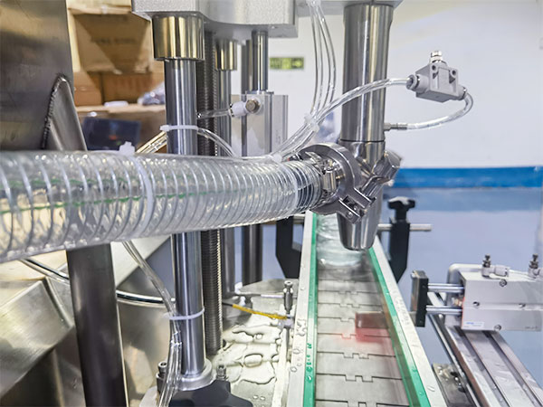 单头膏体自动灌装机